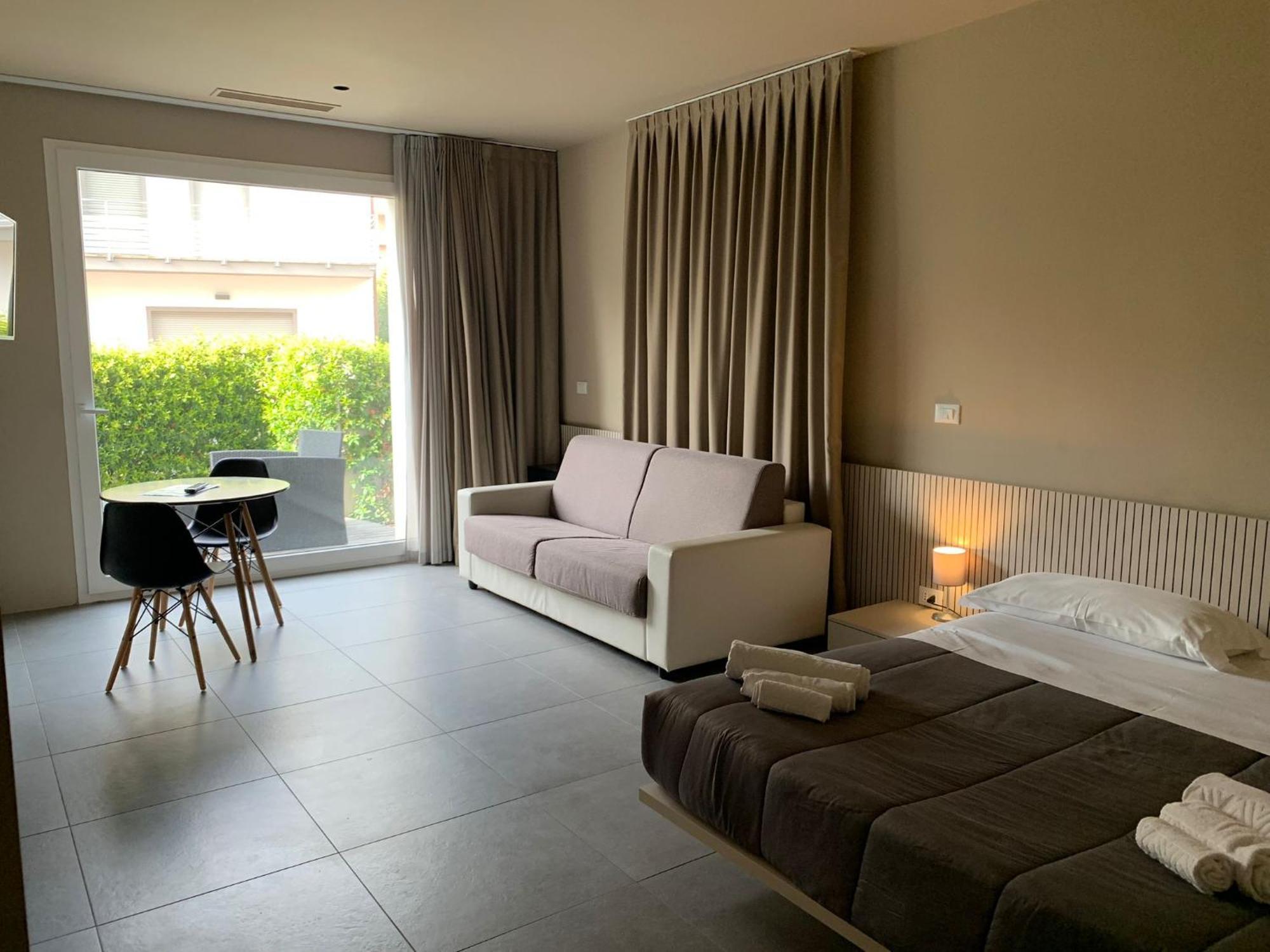 Amare Suite & Apartments Белларія-Іджеа-Марина Екстер'єр фото